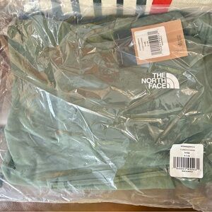 NEW The North Face Thyme Green Hoodie